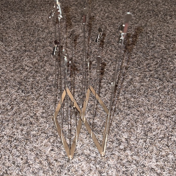 🤩4/$15🥳 expandable multi-height picture holder - Picture 4 of 5